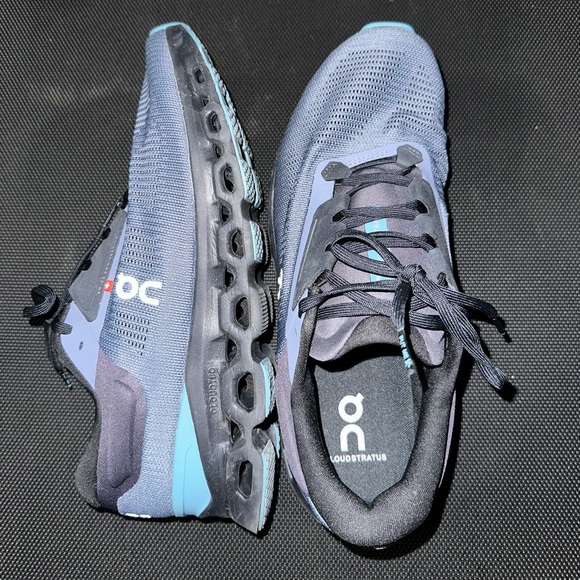 on cloud - cloudstratus 3 , size 11 men - Picture 5 of 10